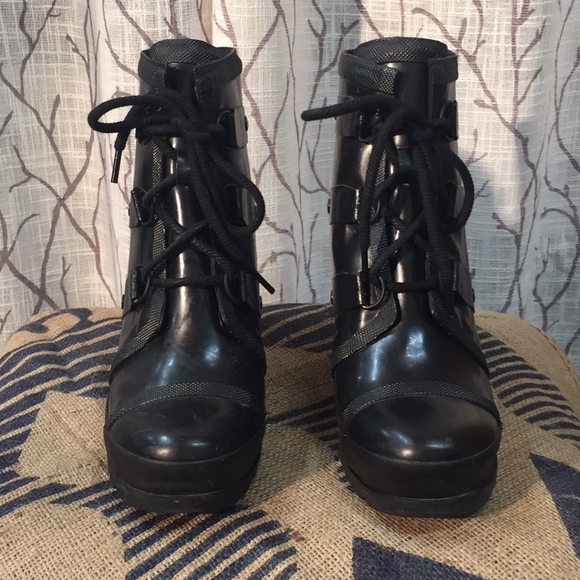 Sorel water proof wedge boots - Picture 2 of 7